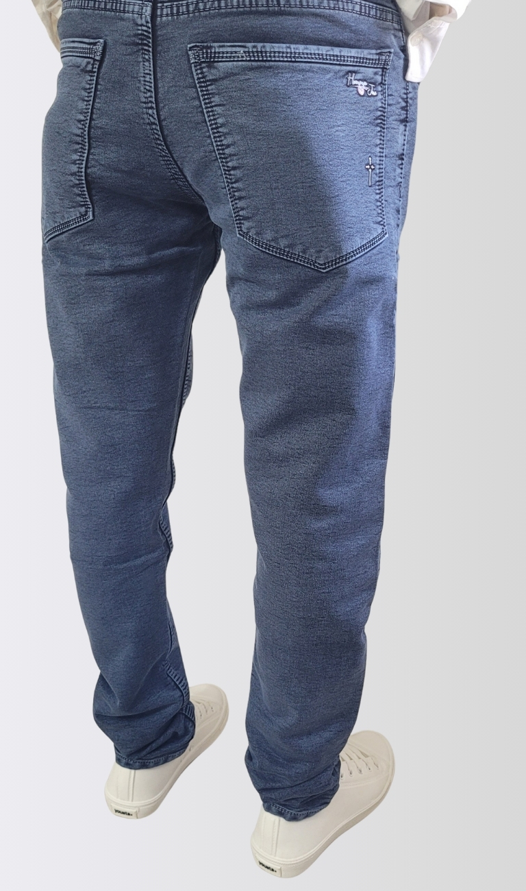 Men’s Navy Blue Tapered Fit Denim Jeans - Image 2